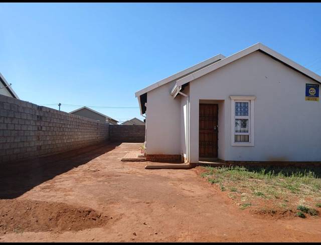 3 BEDROOM HOUSE FOR SALE IN PROTEA GLEN EXT